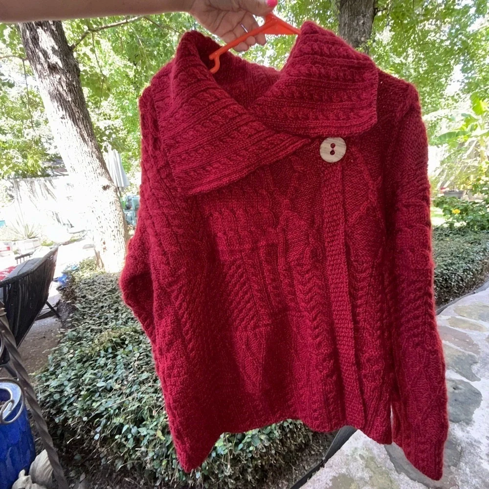 Aran Red Wool Cardigan Irish Patchwork Wrap Button Collar Merino XL - Picture 16 of 16